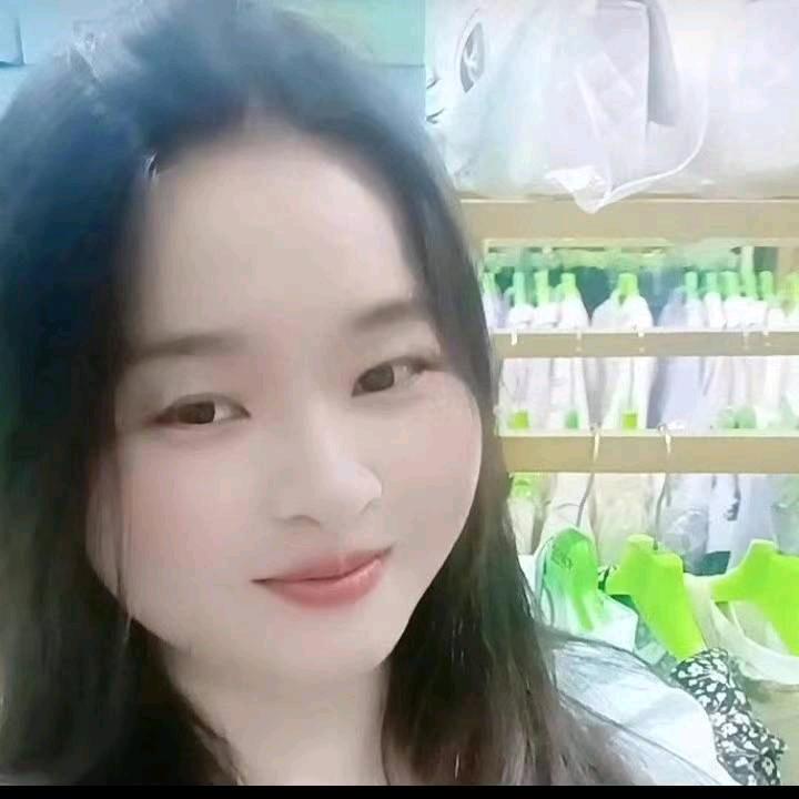 安远县龙布镇尚衣格服装店