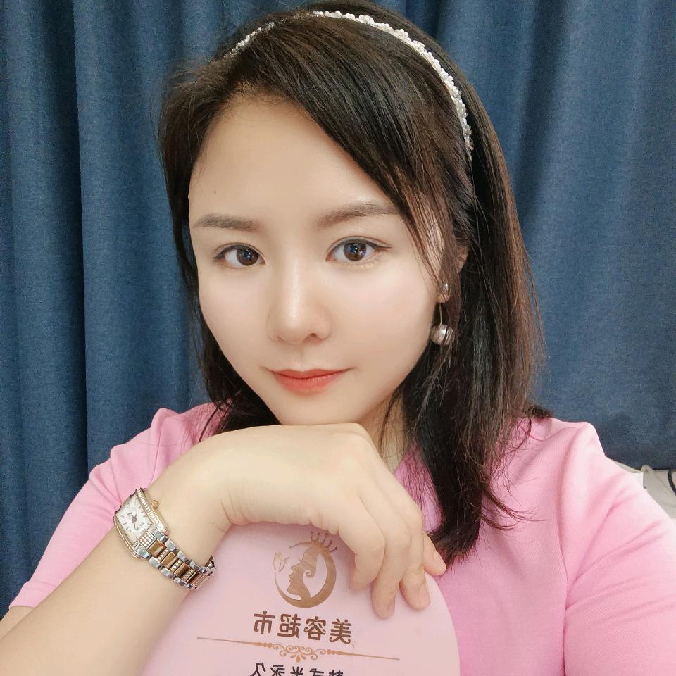 牟艺佳—美容超市