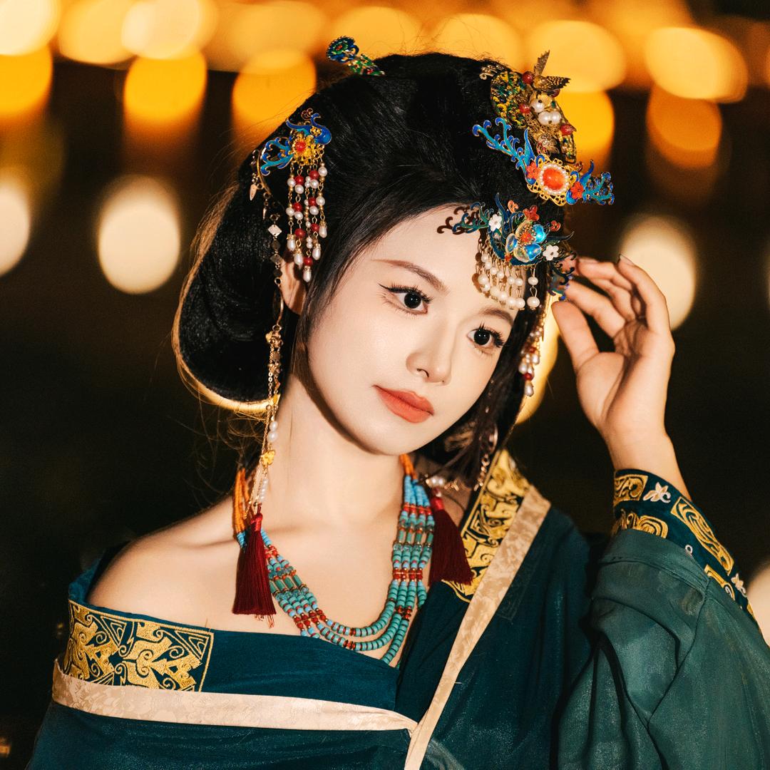 玲玲