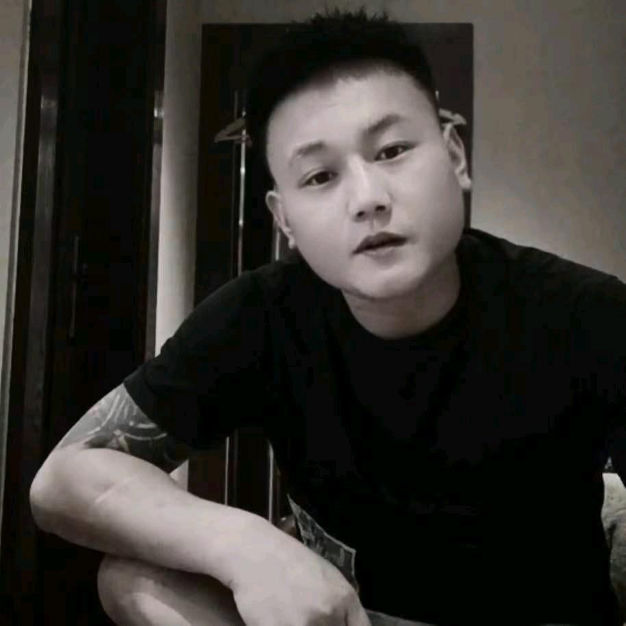 、持枪男子☾⋆᭄