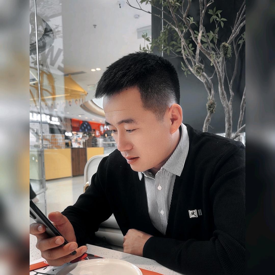 90 后单身小伙