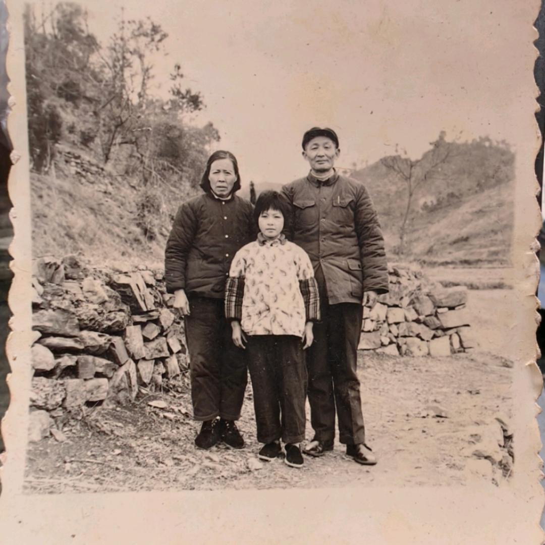 歙县买房卖房找杨姐-裕丰不动产