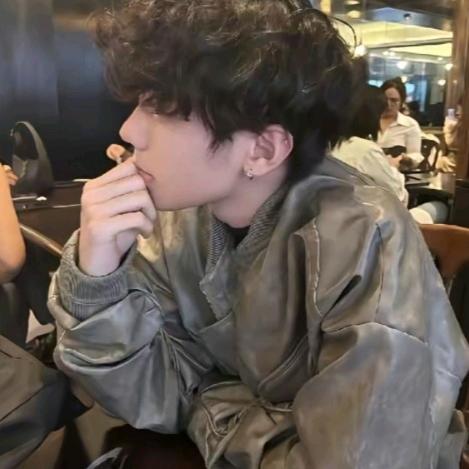 灲