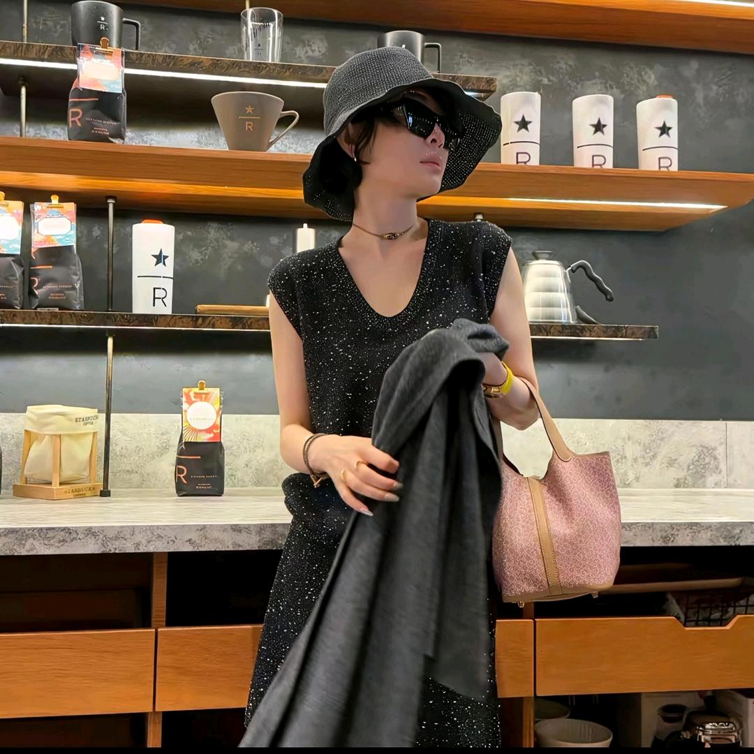 P·exiu 潘依绣（时尚穿搭）