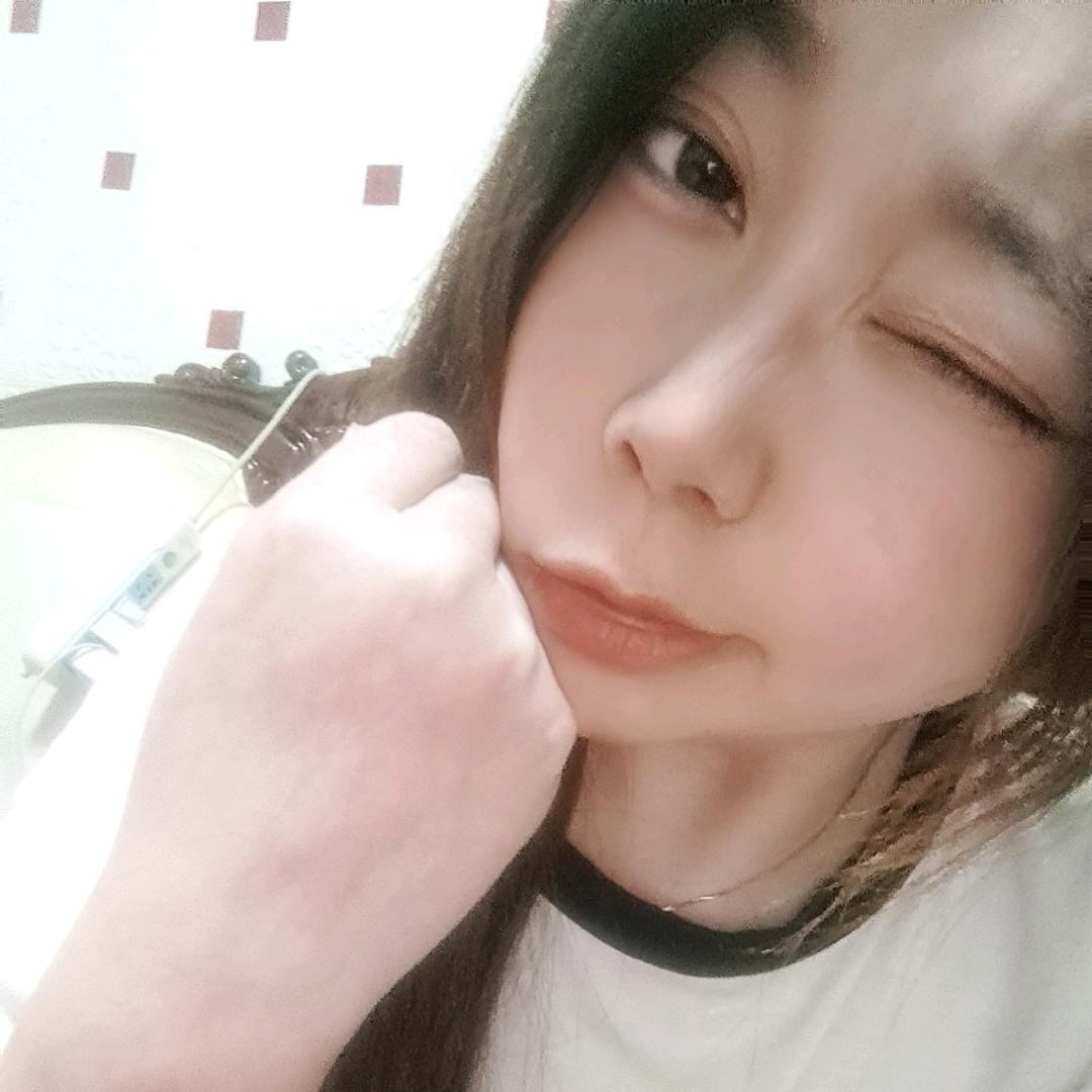 生活明朗，万物可爱。