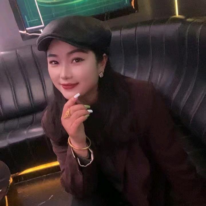 阿里，女士