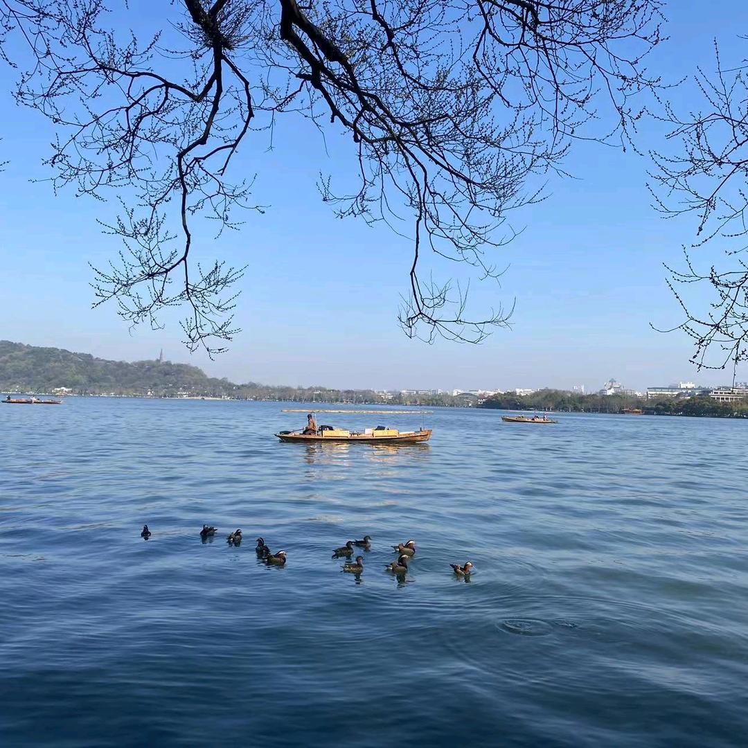 大风大浪向前闯