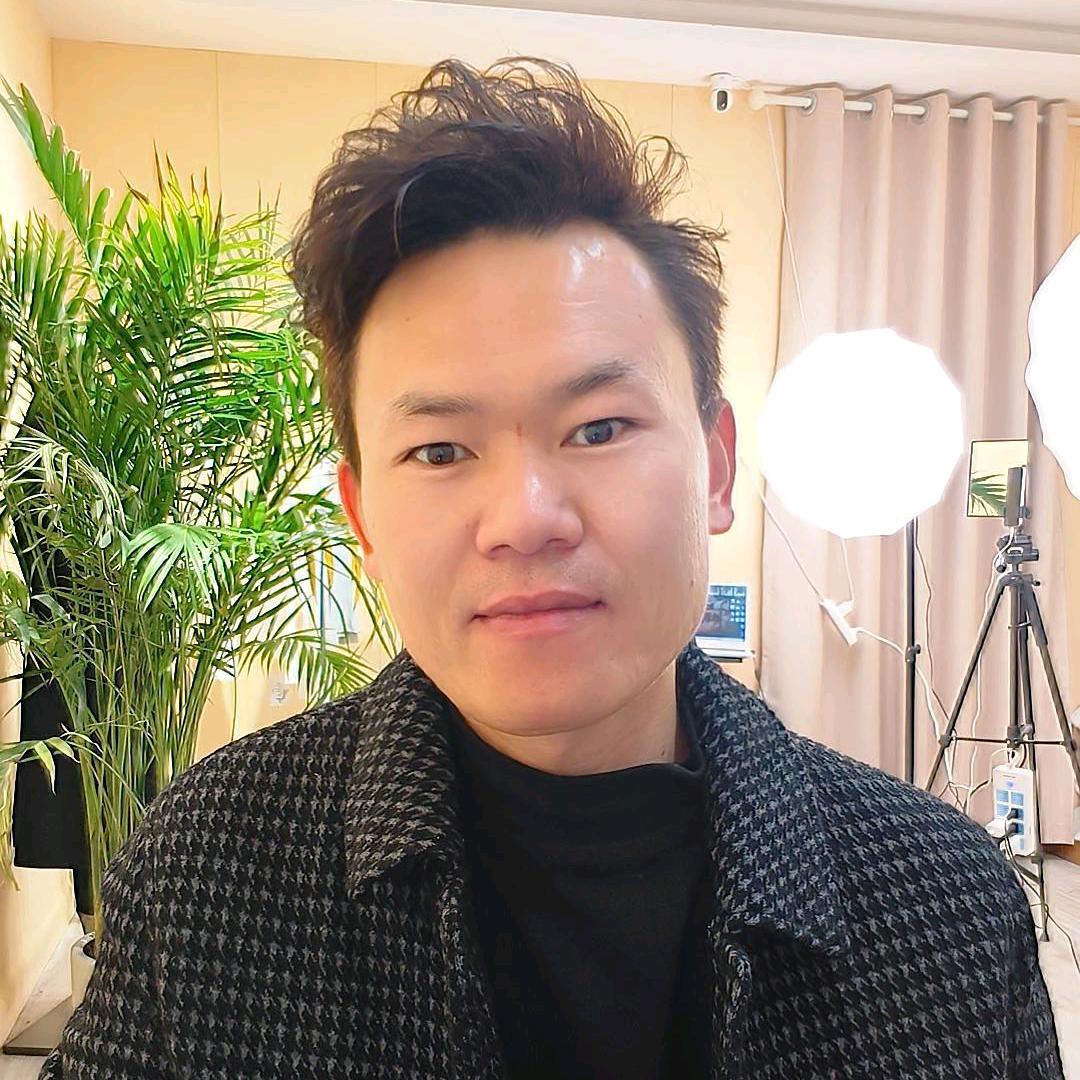 张焱是个运营