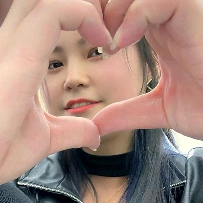 🍂小吴同学呀🍃（拒绝连赞）