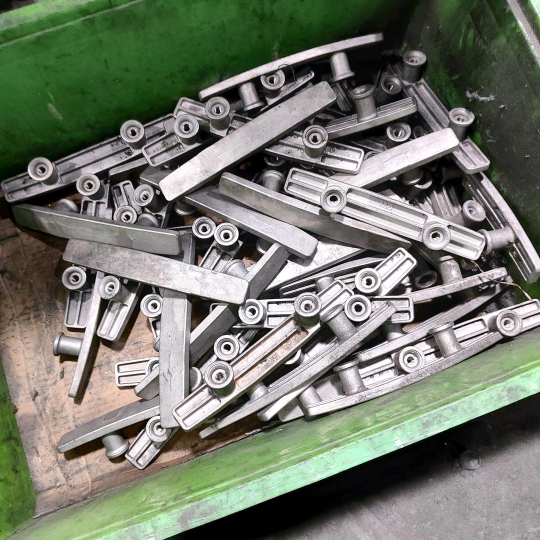 抛光杨哥（脚踏实地）