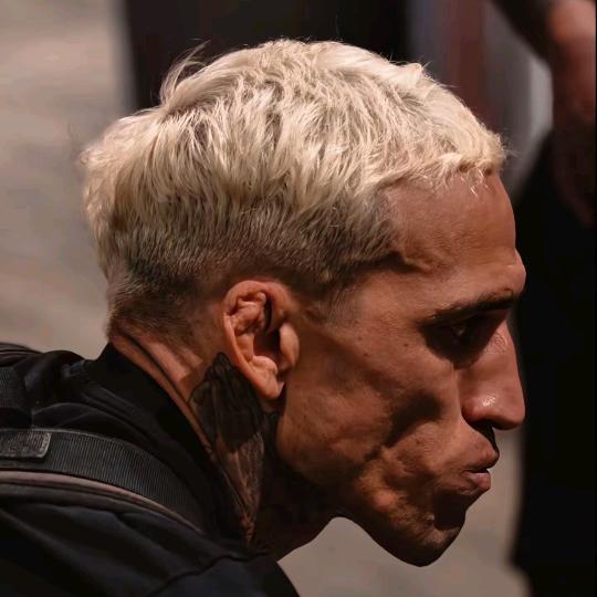 查尔斯·奥利维拉