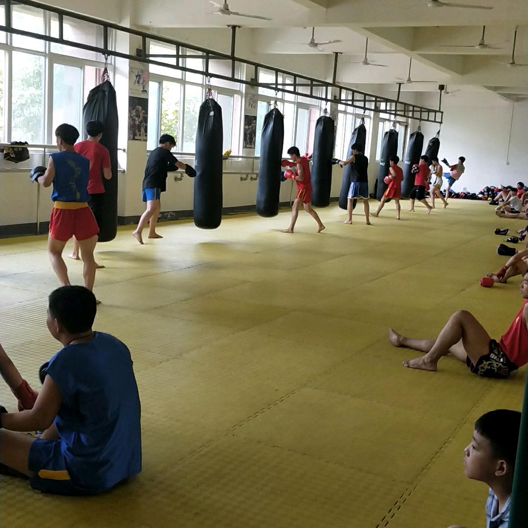 百善孝为先男儿当自强