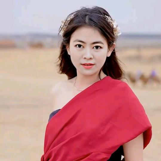 小梅爱山歌