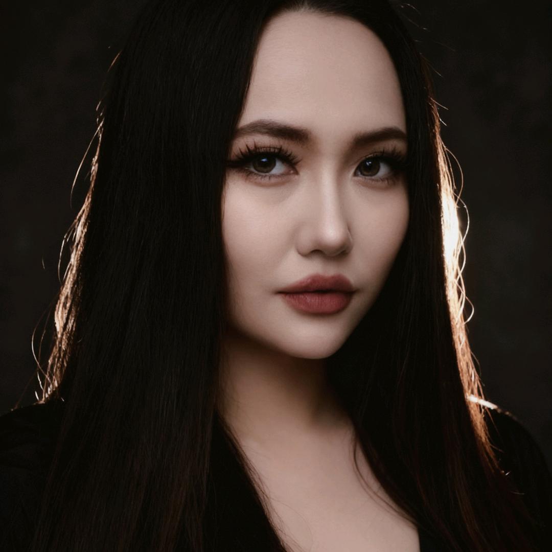 *. 凭什么嚣张.*