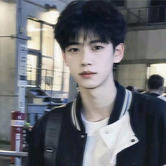 小七™
