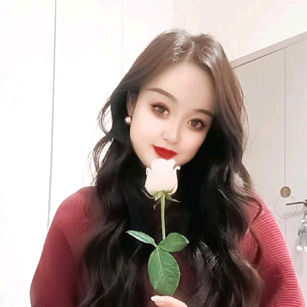 爱笑的。娜娜😊