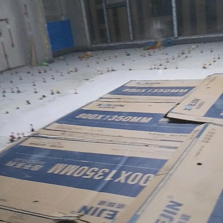 贴砖  专业家装瓦工贴砖