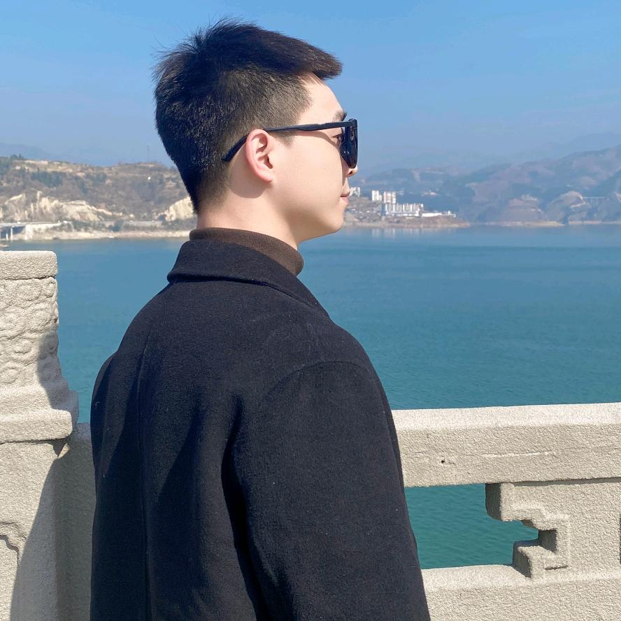 洋县朱鹮广场男生女生