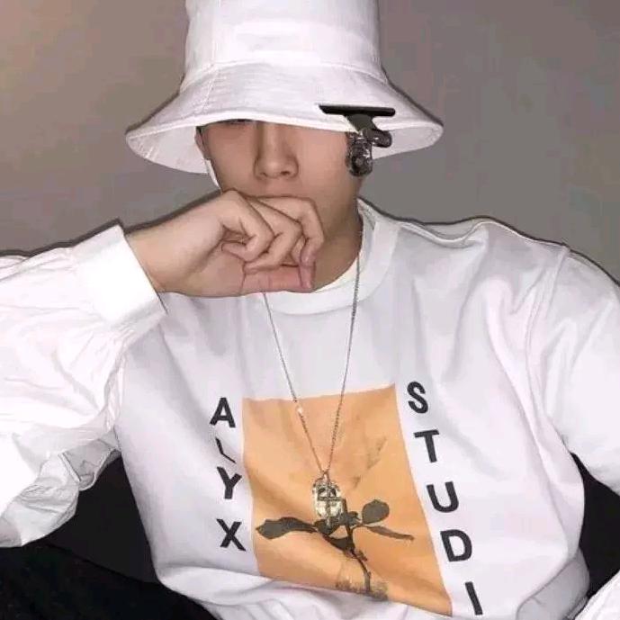 V潮流男鞋工作室