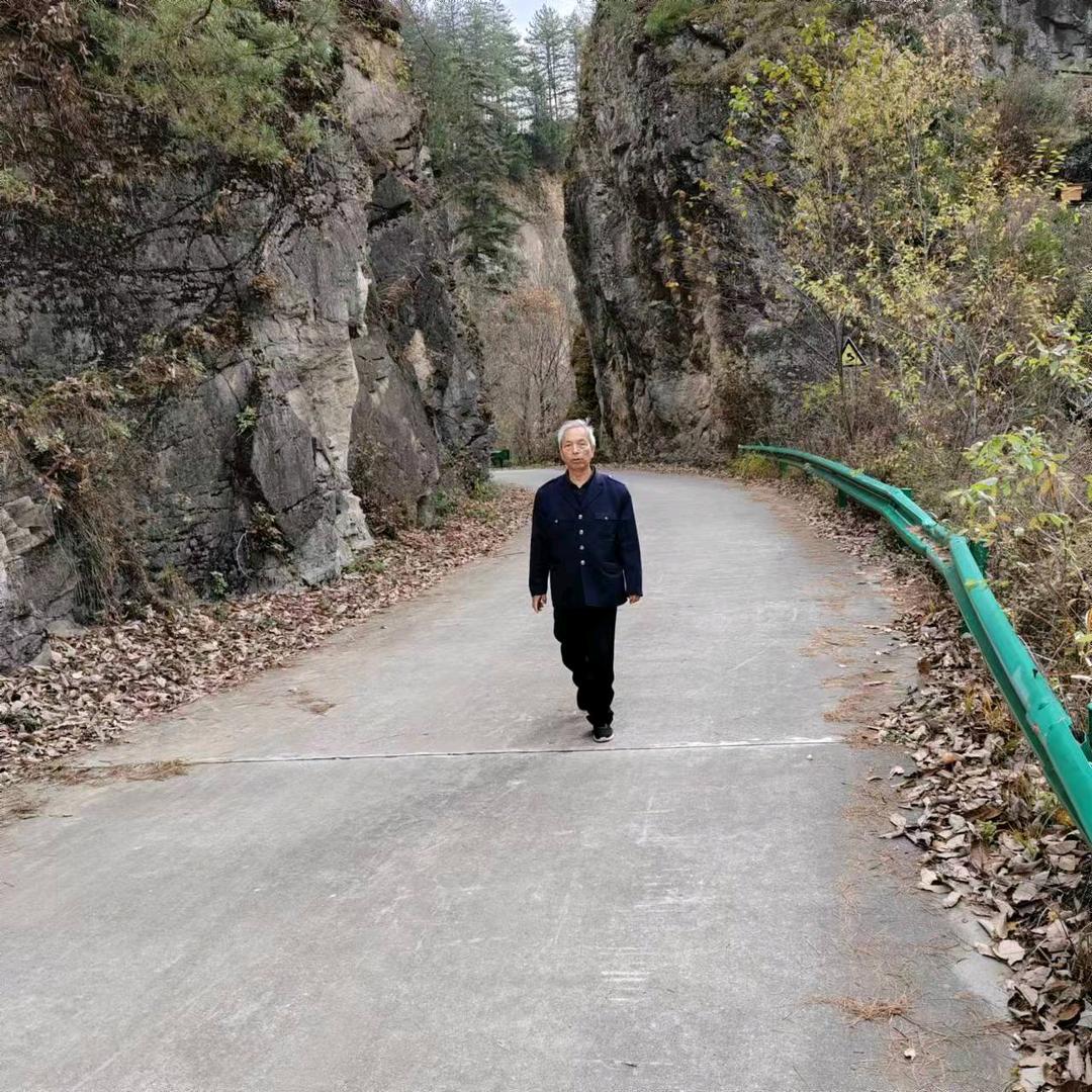 大智若愚，老邓