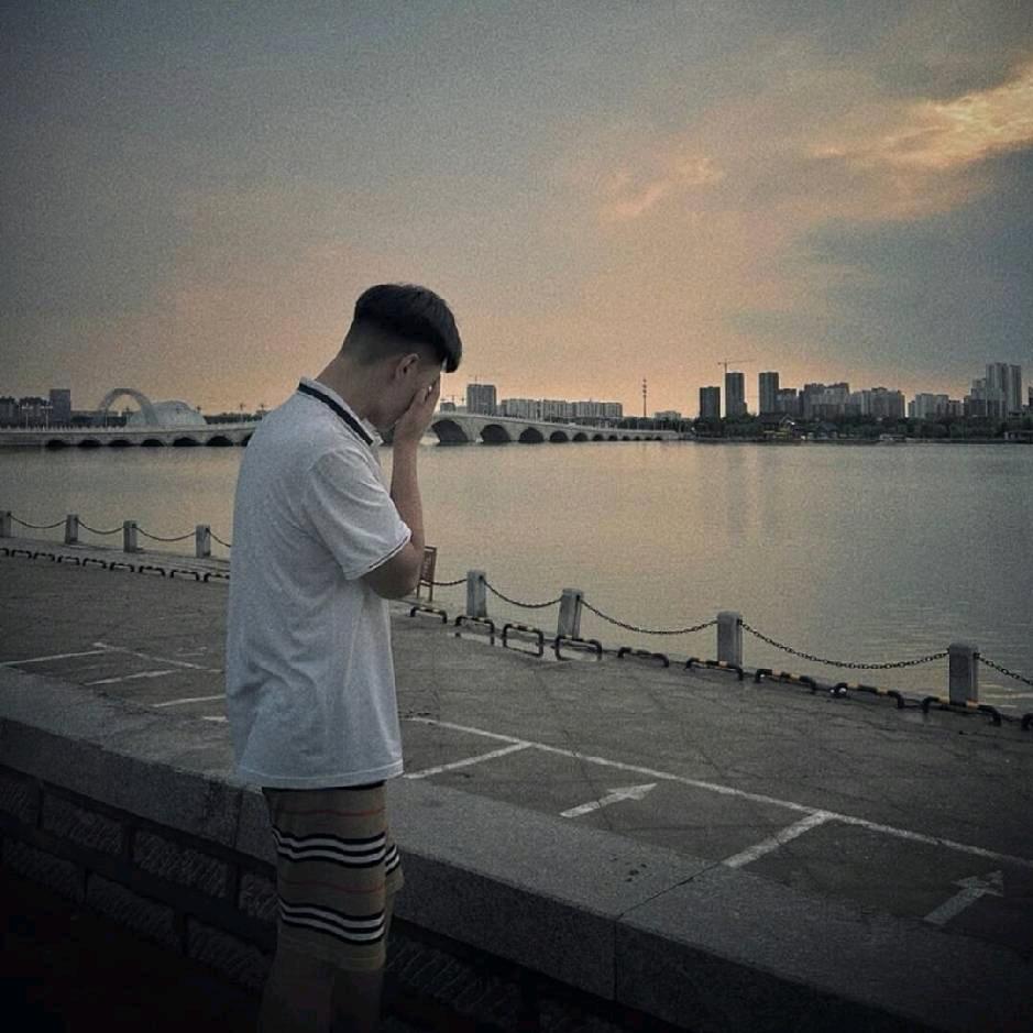 悲伤海诗琪🥀