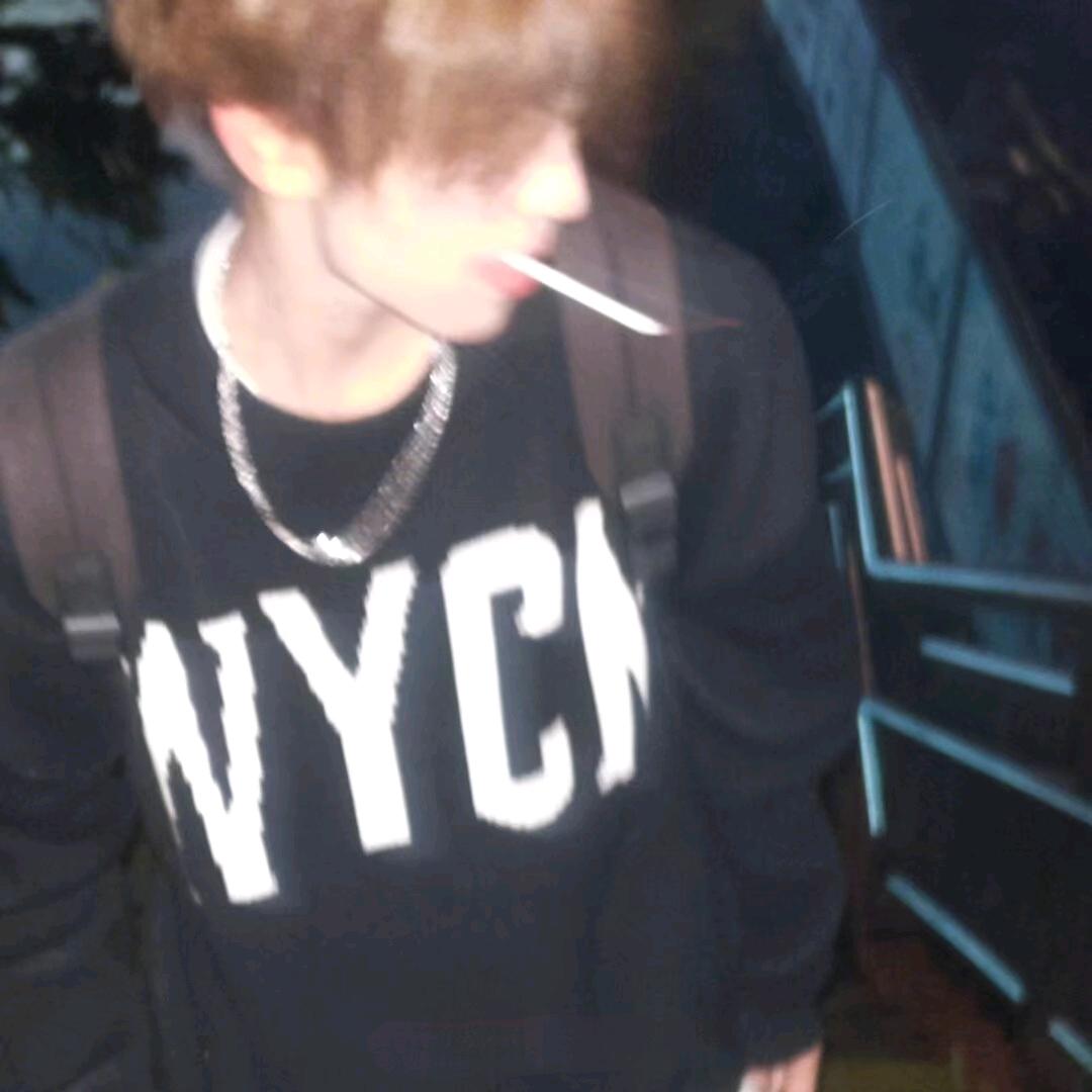 季安.