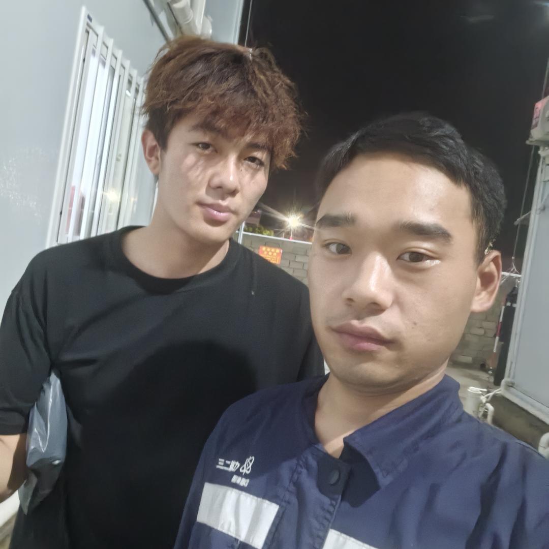 小卢不吃肉🥩（在工地当牛马）