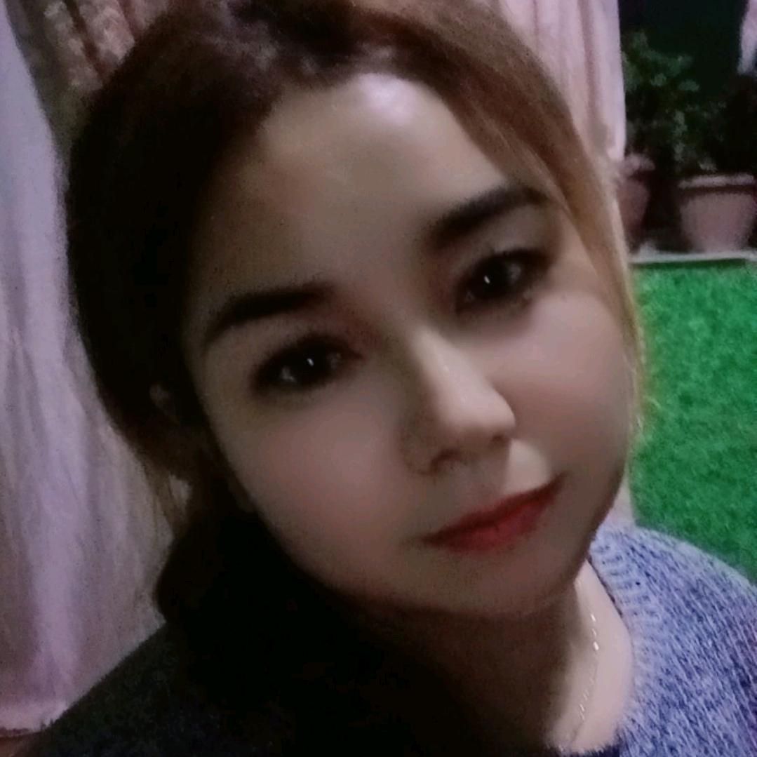 麦热艳木 ，美女