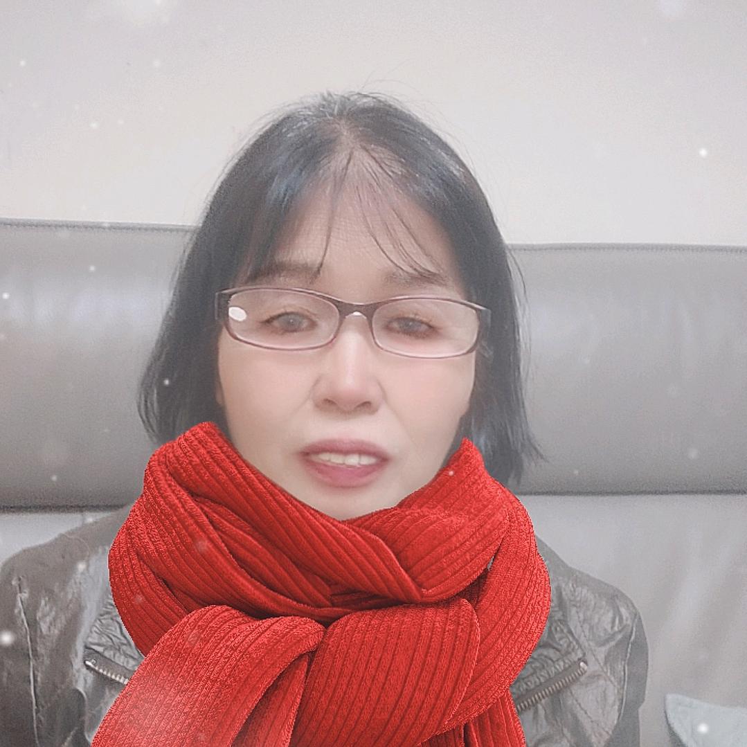 用户8737048127615何雄英