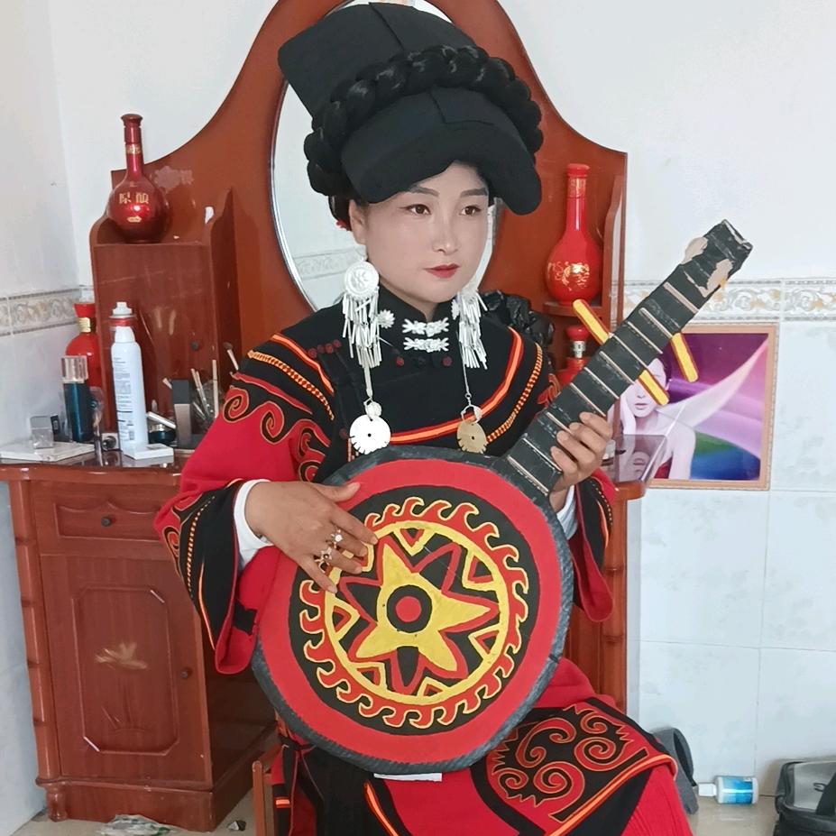 婚姻介绍所，苏琴