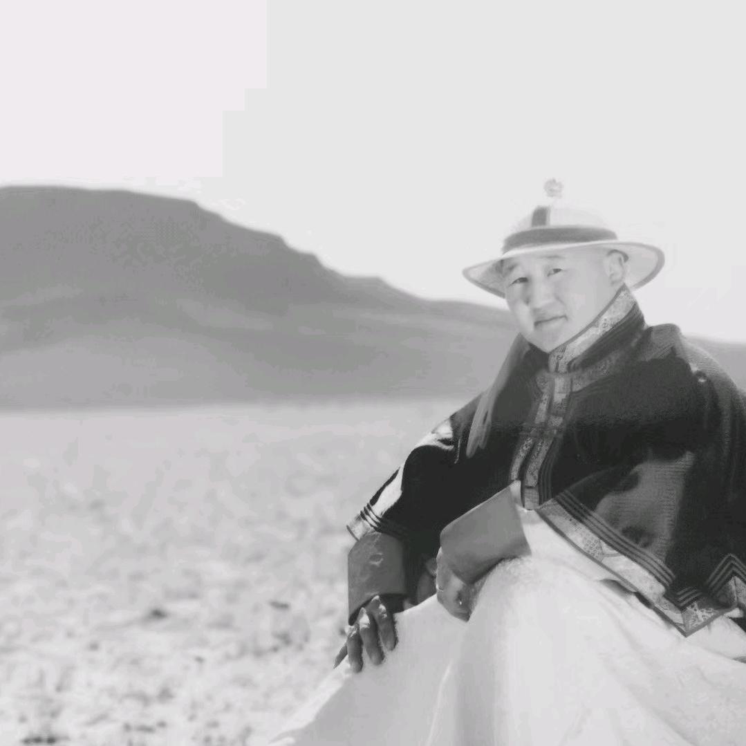 卍ᠬᠡᠷᠡᠯᠮᠠᠡᠳᠤᠬᠤ满达卍