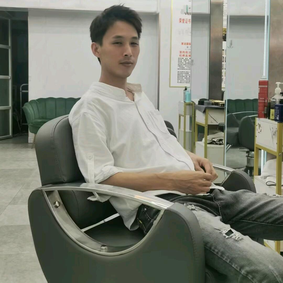 (Ｔ▽Ｔ)缘来有李ಠ⌣ಠ