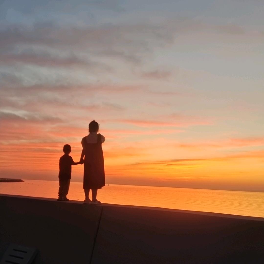 @꧁꫞ঞོ何必多情꧔ꦿ꫞꧂