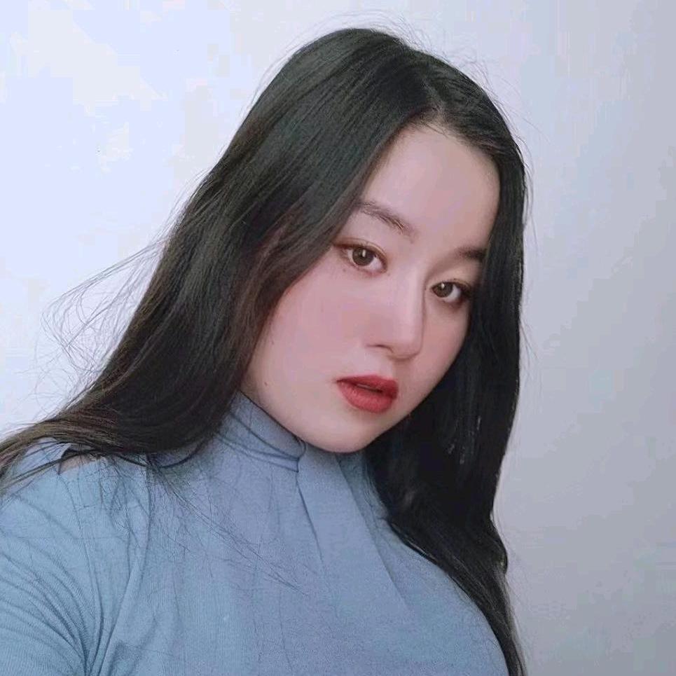 伊米娜_