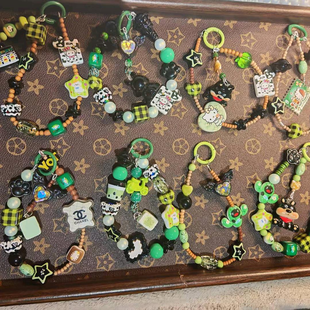 宇熠尚进口商品零食店