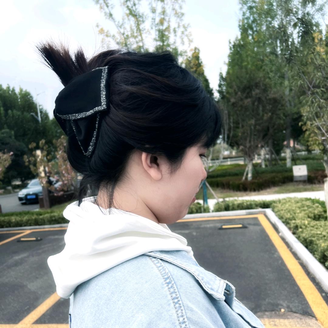 小霏不吃香菜呀！