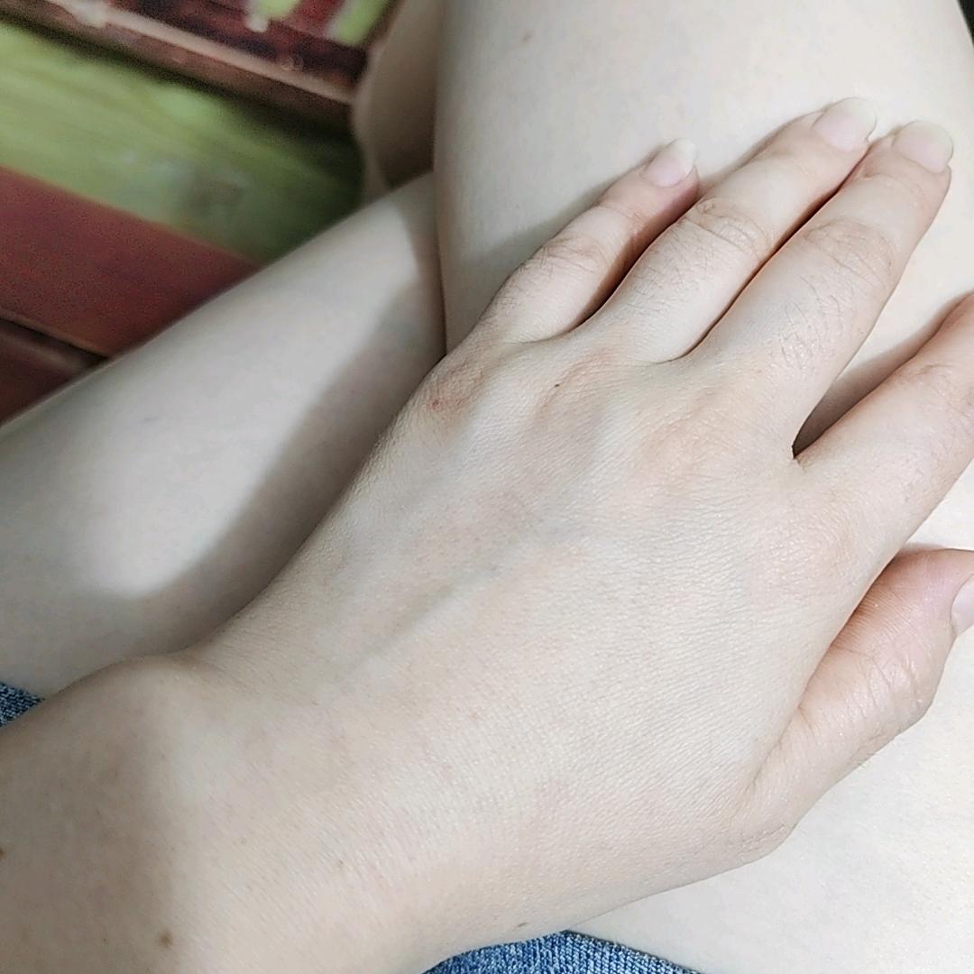 ༺白༆鲨༻