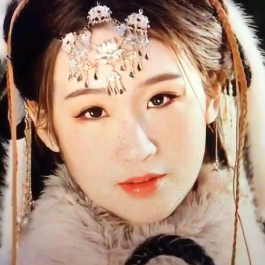 莹莹🍓甜歌教主