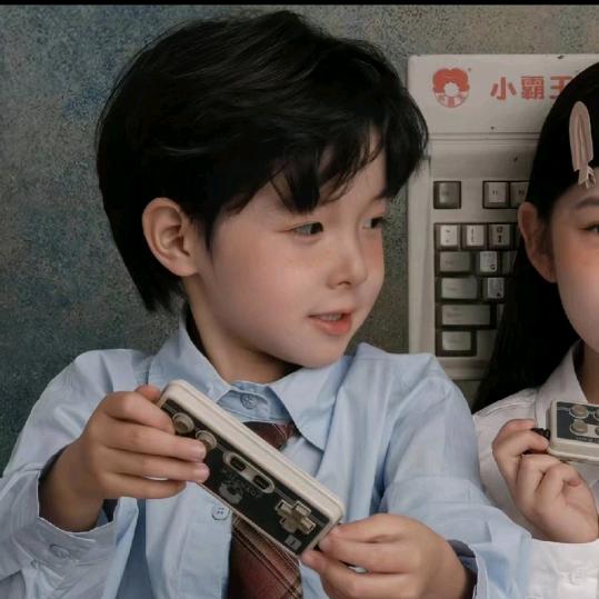 小李吃🍇（接剪辑）