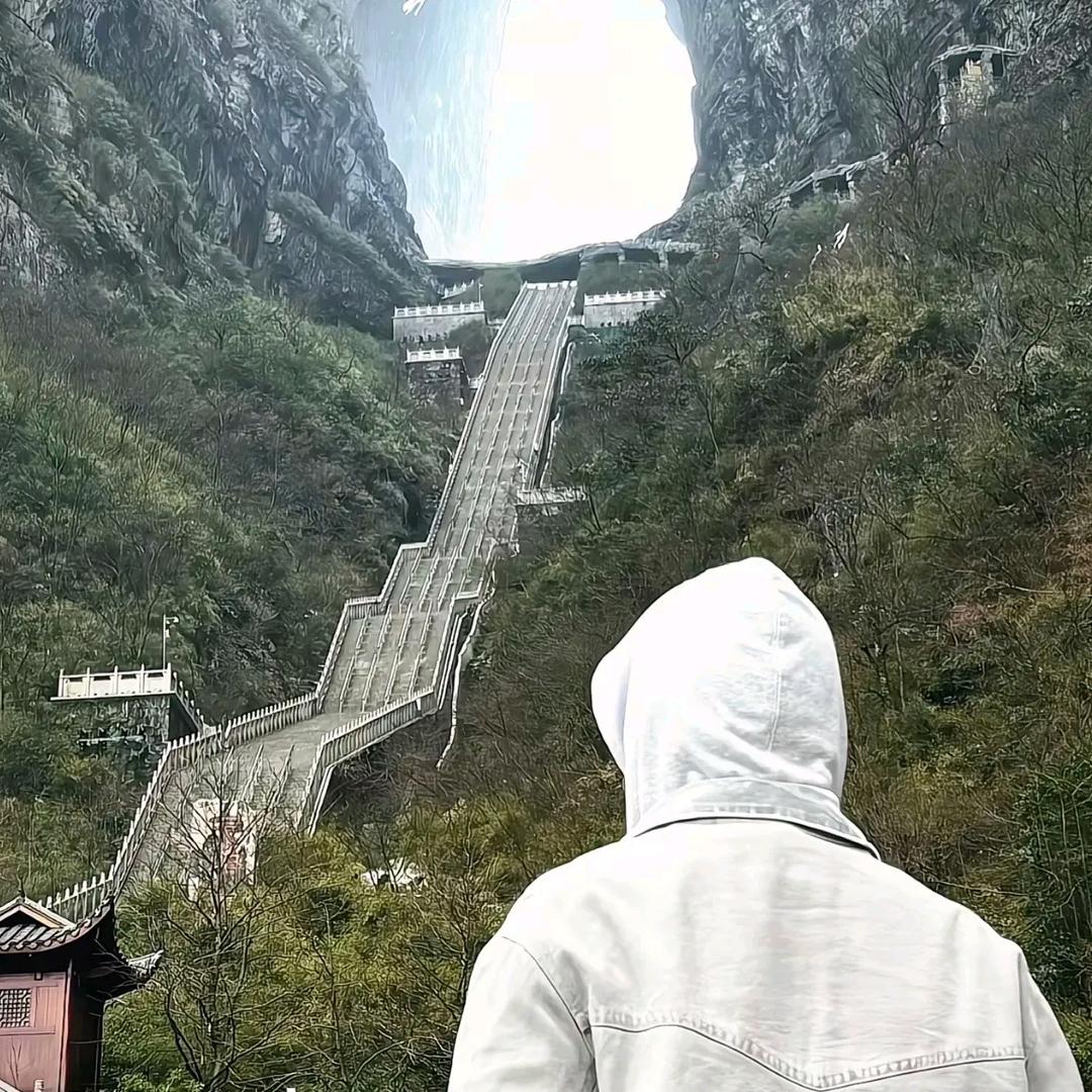 方皓辰