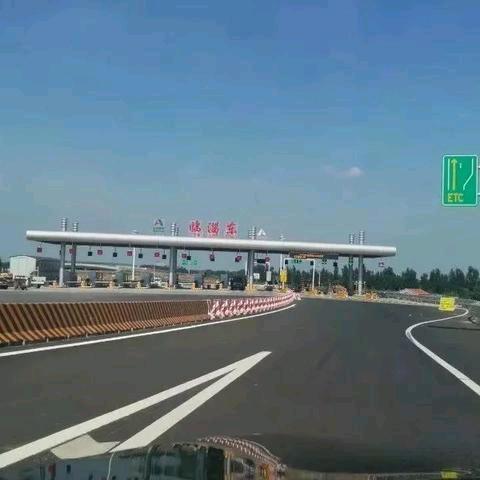 花有从开日，人无再少年