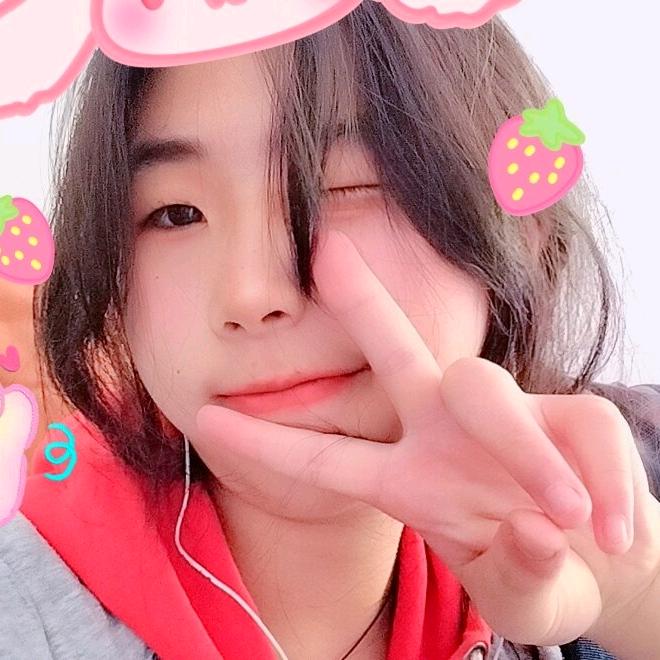 梦梦爱吃糖