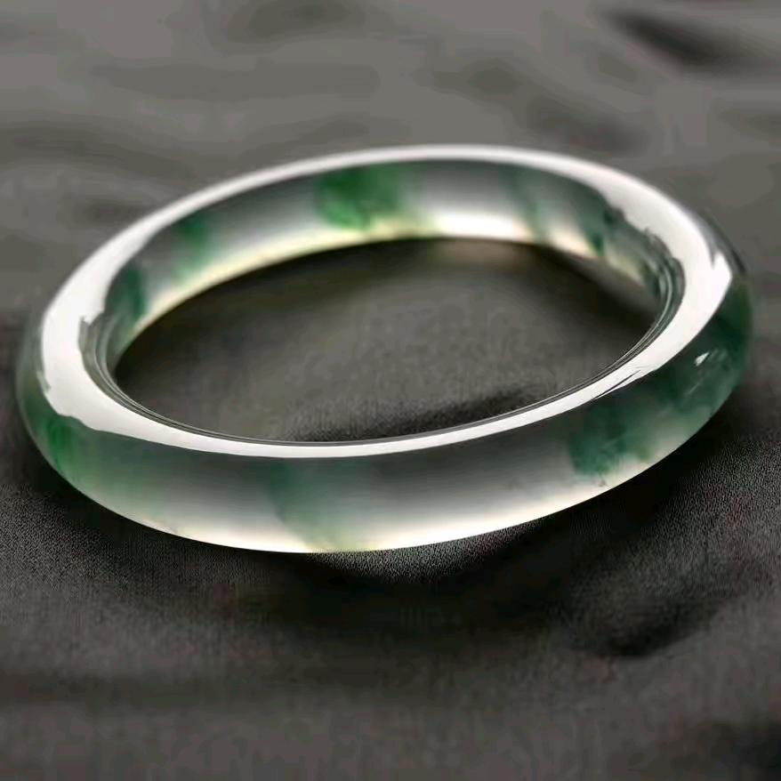 家和万事兴1986年5月初九日，