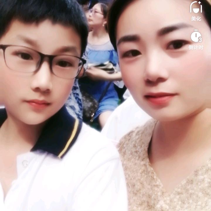 开朗的宝妈