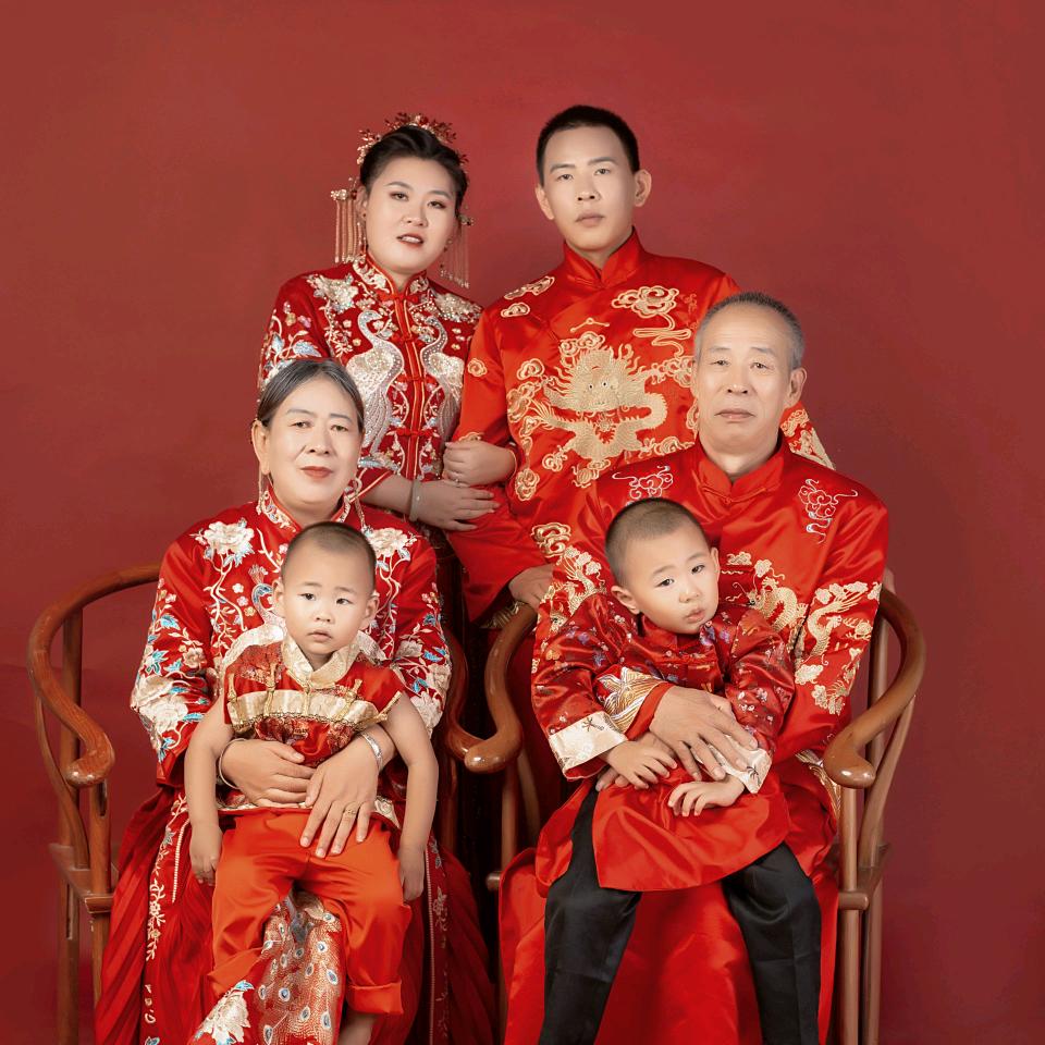 小芳一家人