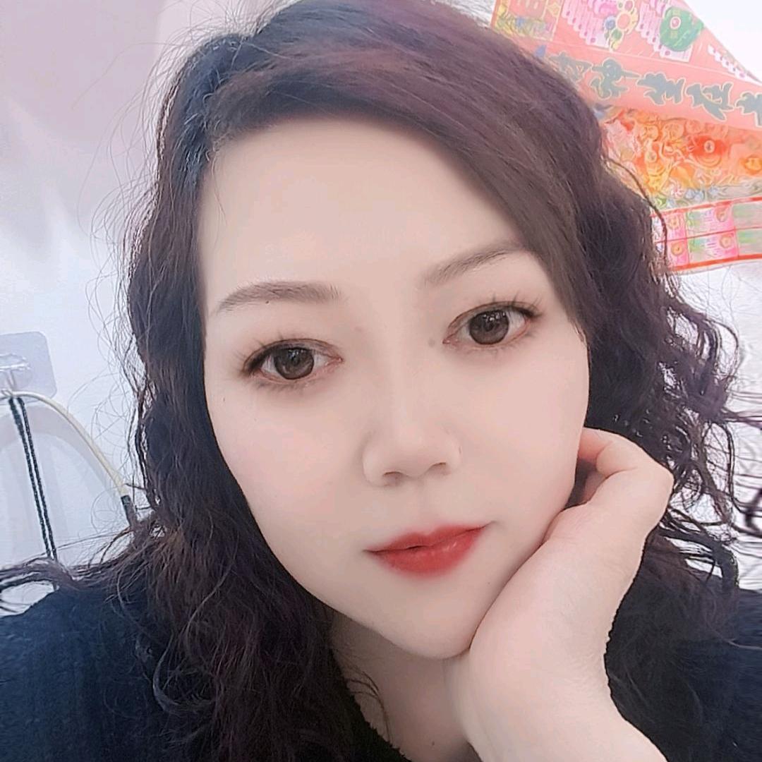 领秀女装（同款商品在橱窗）