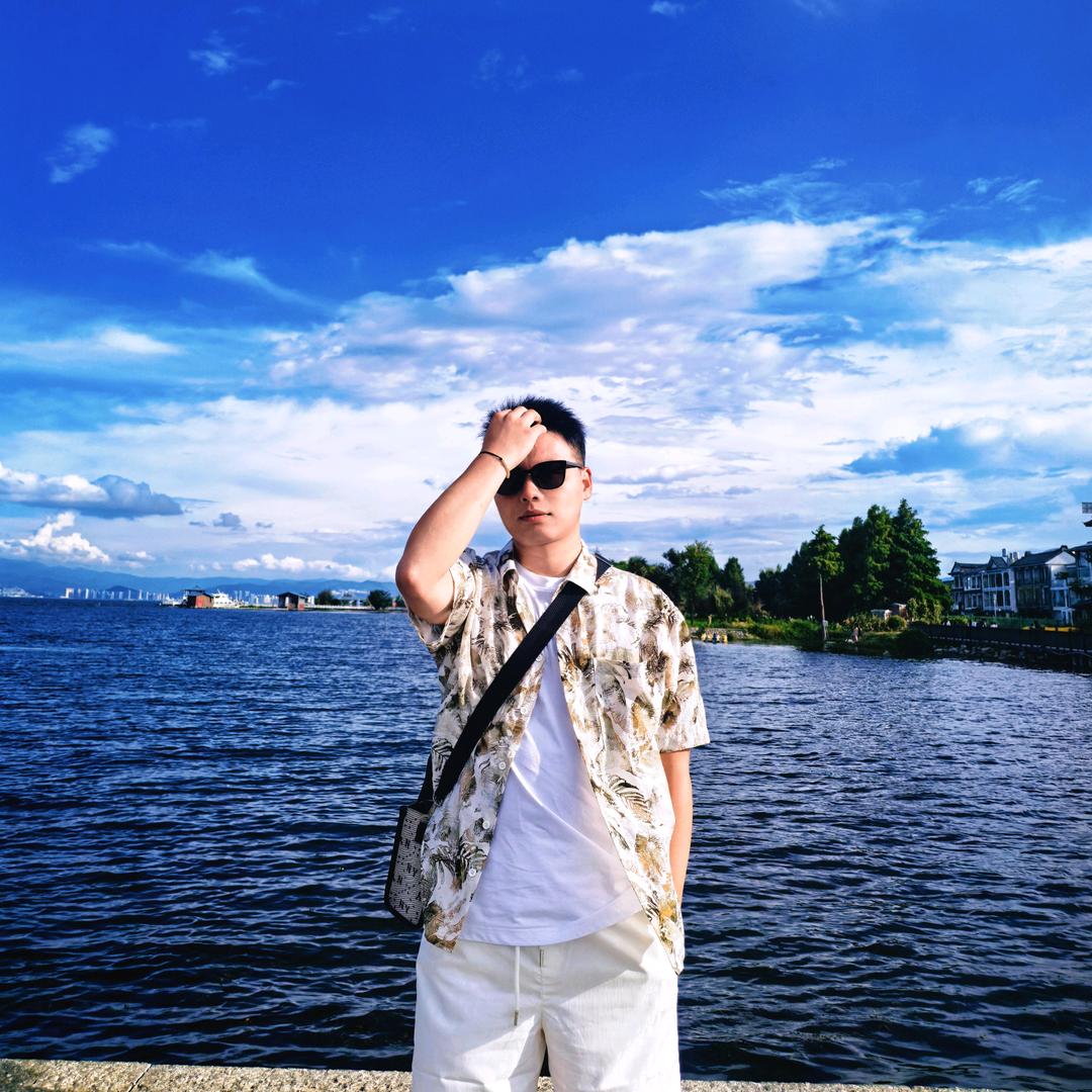 月月鸟的穿搭铺