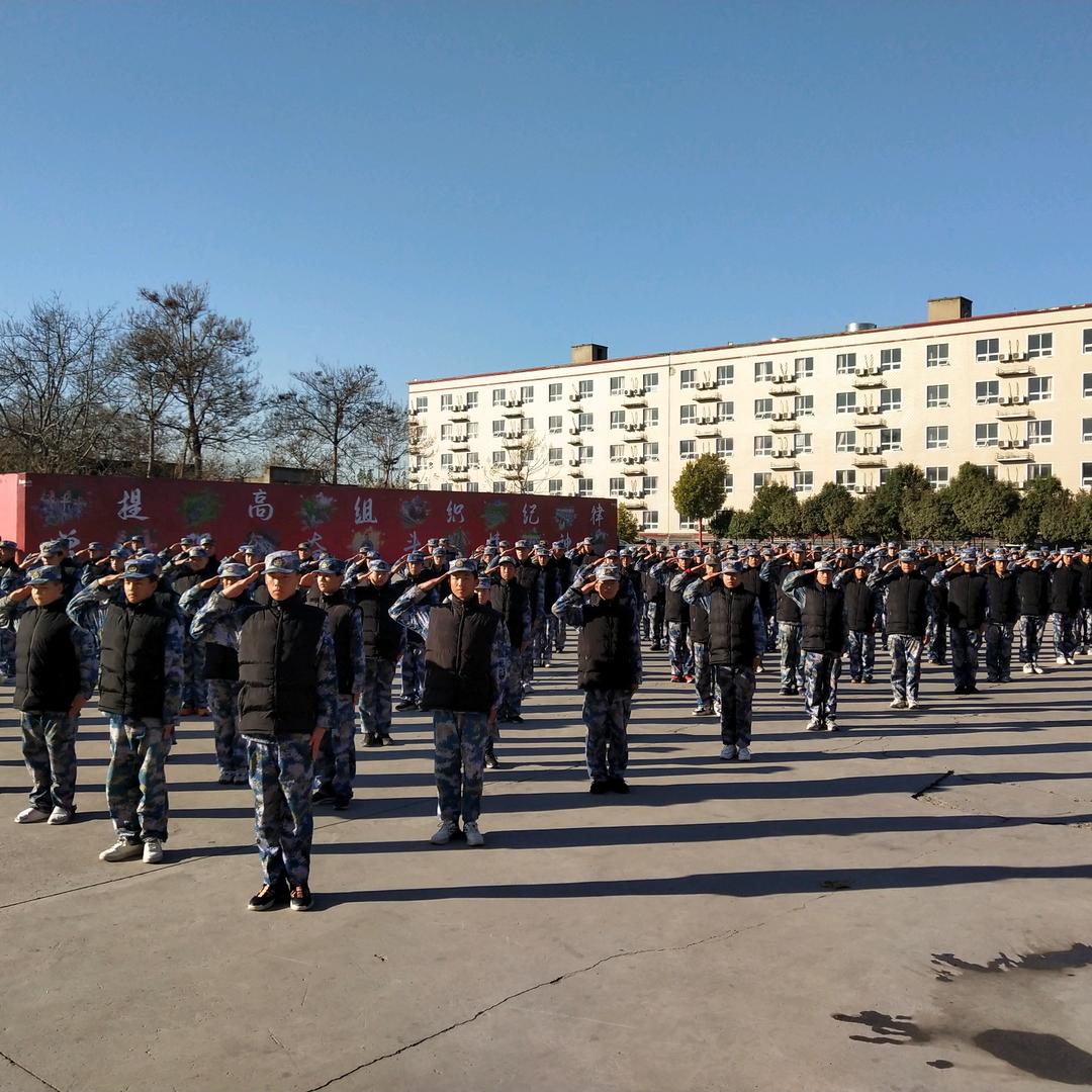 青少年素质教育基地 王老师