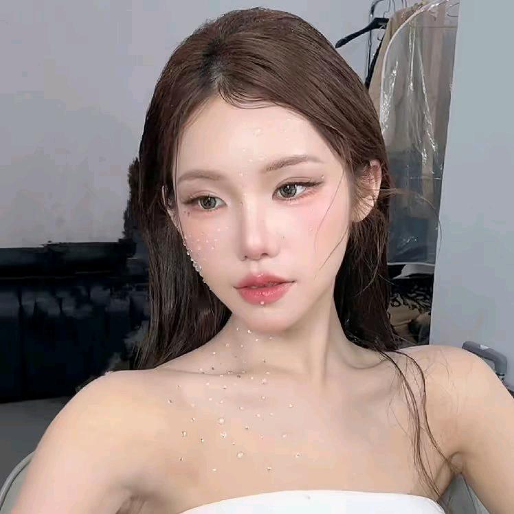 璐璐睡了嘛.🦌