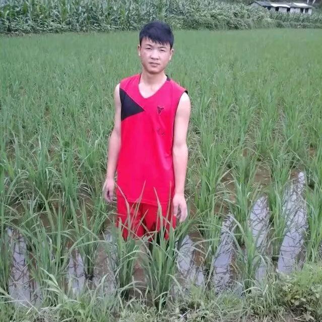 别辜负一个很爱你的人。